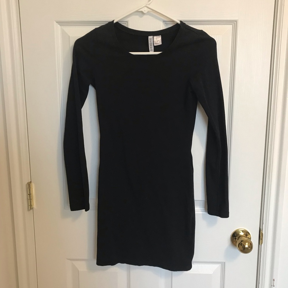 Black long sleeve dress